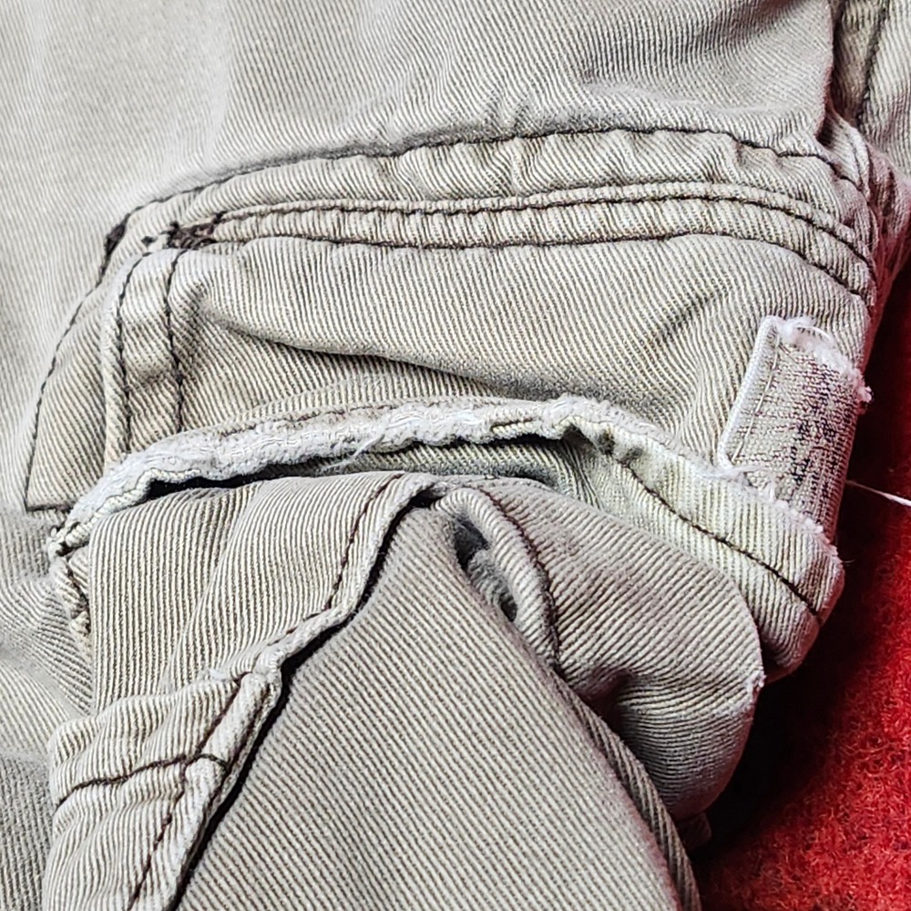 UNIONBAY Men's Cargo Shorts - Olive/Tan - Picture 3 of 8